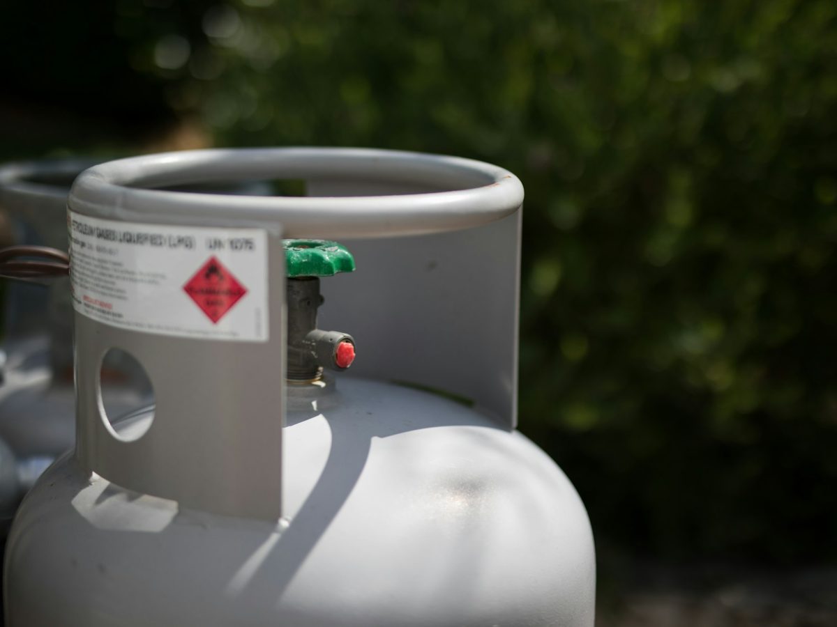 Outdoor gas tank